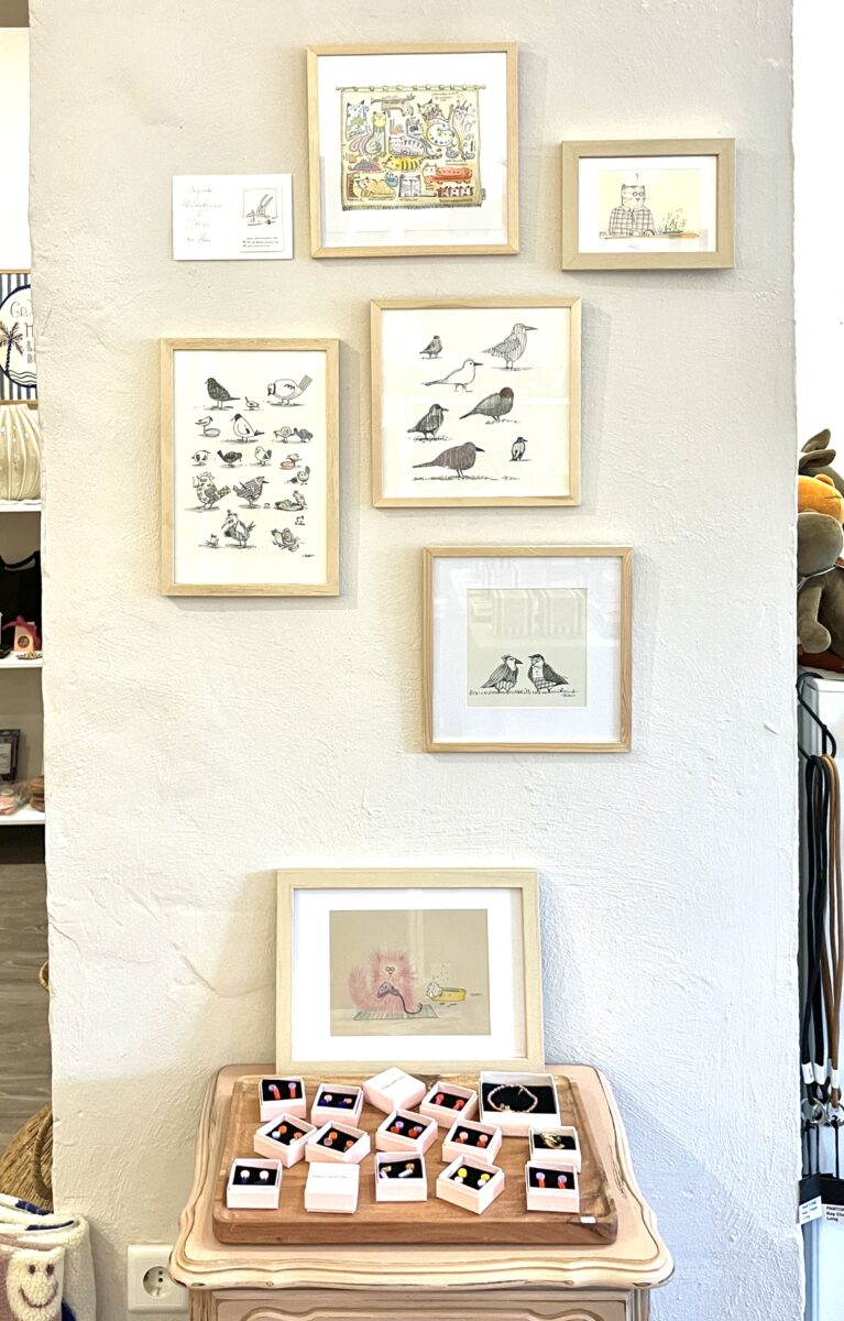 Bilderwand im Geschäft "Rosalinde"